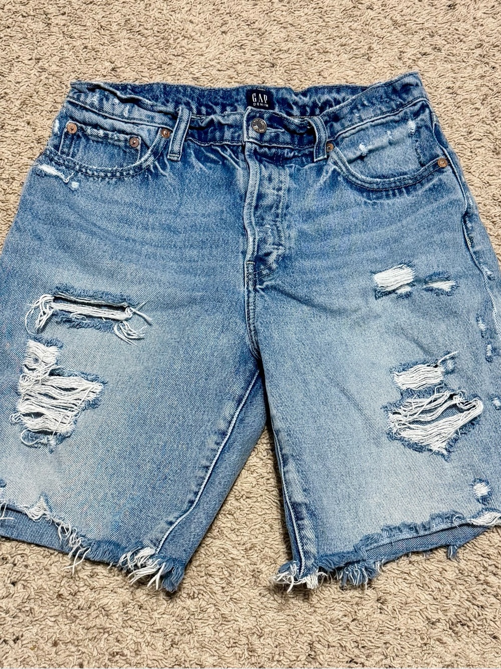 GAP Denim Distressed Light Wash Jorts Size 28 / 6